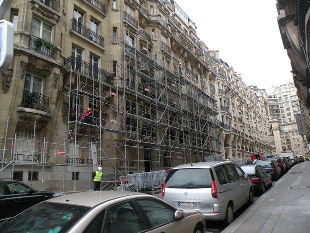  Echafaudages, ravalement d'immeuble, avenue Frémiet